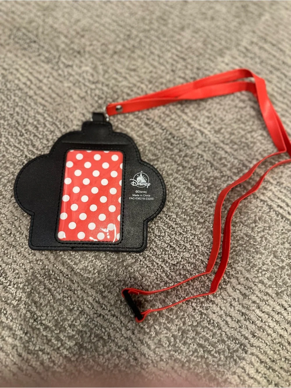 Disney Parks Minnie Mouse Luggage Tag / ID Badge Holder